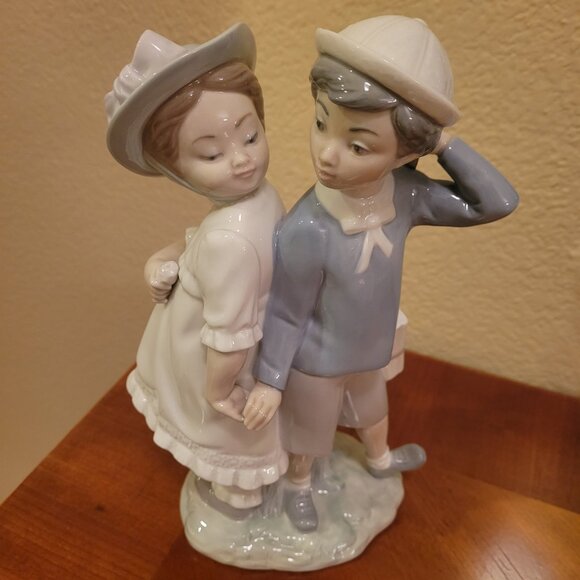 Lladro Figurine - Puppy Love - Picture 2 of 6